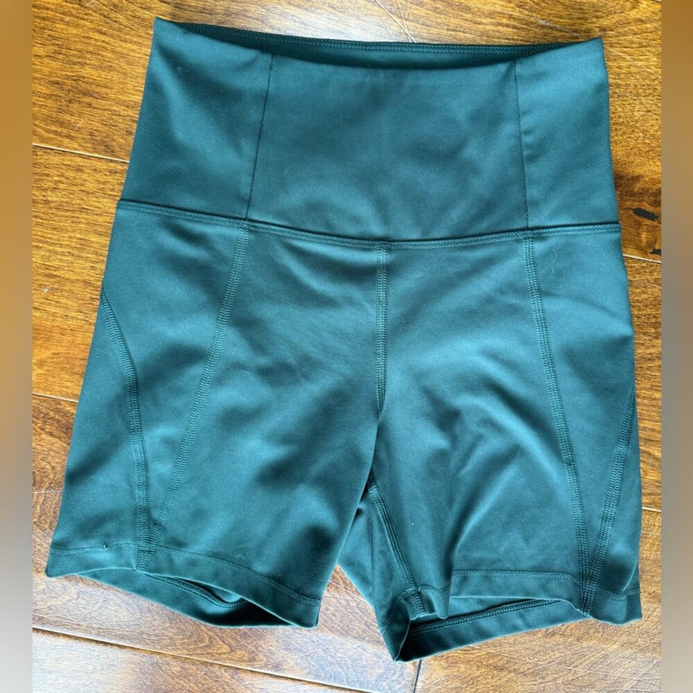 Girlfriend Collective High Rise Run Shorts Green Compression Women’s Extra Small
